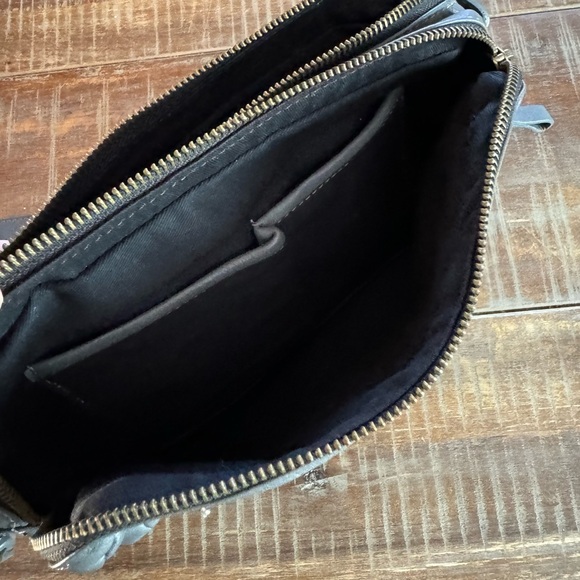 Made in Italy Genuine Leather gray crossbody bag with skull - Picture 8 of 15